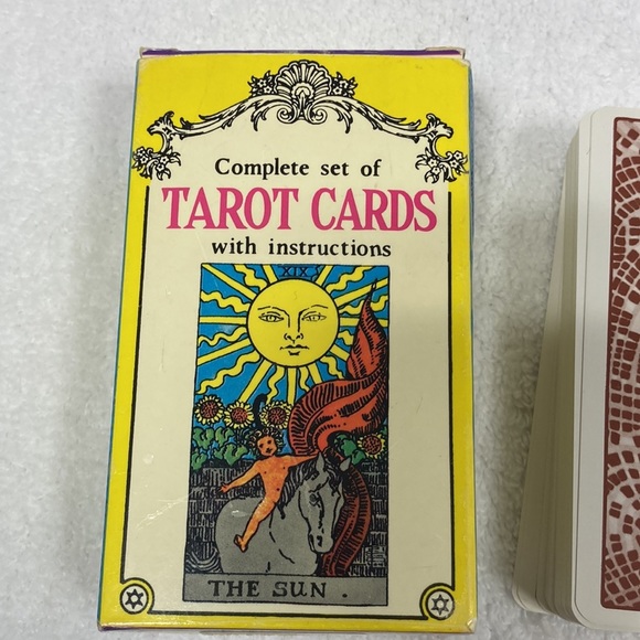 Vintage 60’s tarot cards with instructions Euc - Picture 2 of 4